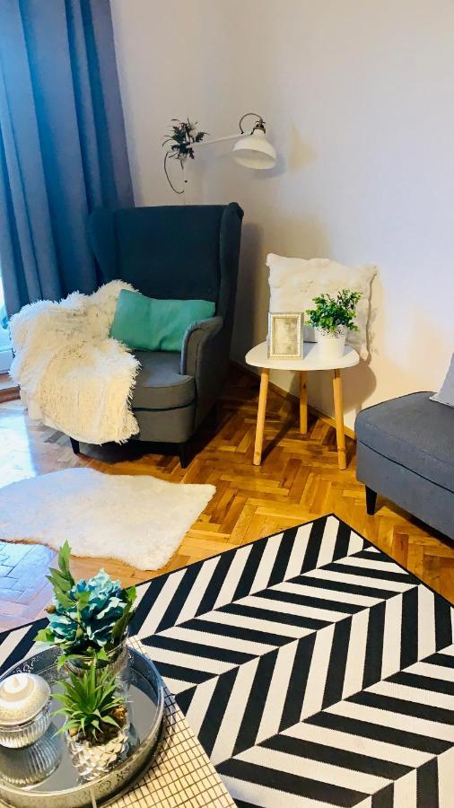 Caroline Residence Алба Юлия Екстериор снимка